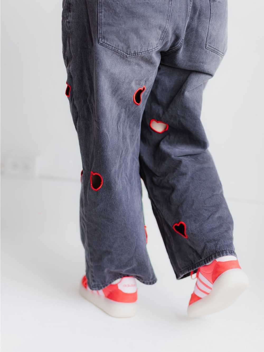 Straight-Leg Women’s Jeans with Red Heart Cutouts - Black